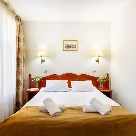 欧罗比斯基罗瓦中心酒店 3* 弗罗茨瓦夫